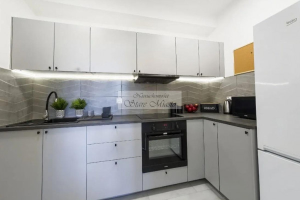 małopolskie, Kraków, Kraków-Śródmieście, Stare Miasto, Łobzowska, 4 pokoje, kuchnia, balkon - do wejścia na Starym Mieście